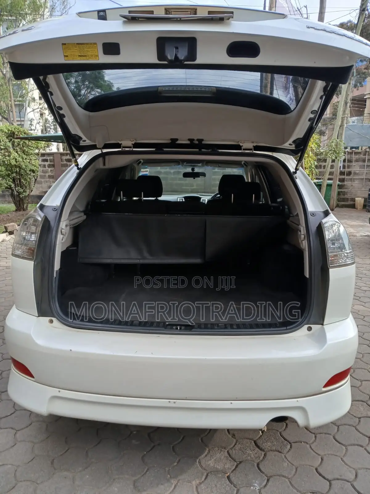 Toyota Harrier 2.4 2011 White