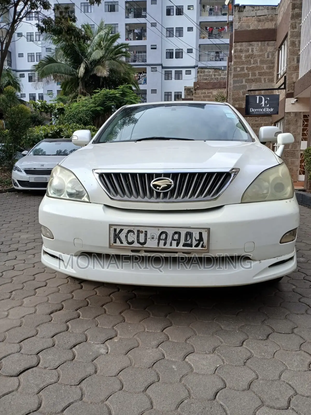 Toyota Harrier 2.4 2011 White