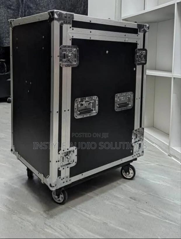Top Quality 12 U Flight Case Closed Soubd Rack Mobile Unit All Colors