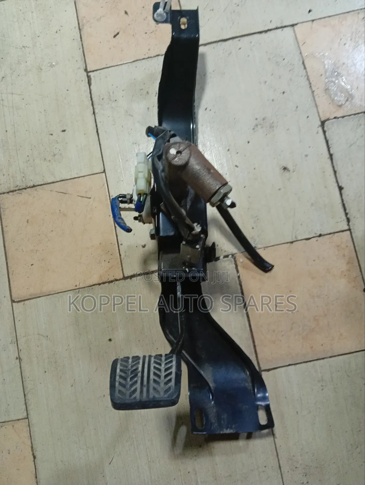 Mazda Bongo / Vanette Ex Japan Upper Clutch Master Cylinder Complete