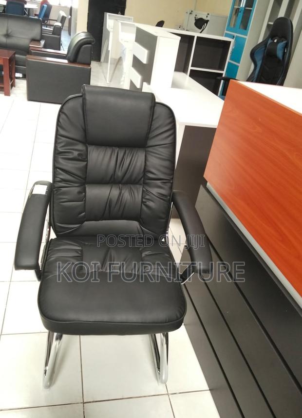 Office Chair : Executive Leather Visitor Chair - main view