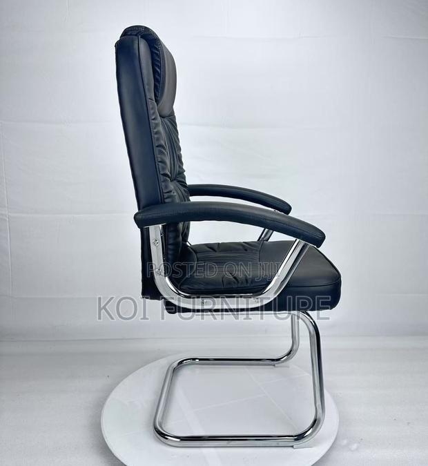 Office Chair : Executive Leather Visitor Chair - thumbnail 3