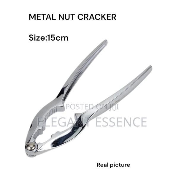 Metal Nut Cracker – 15cm - main view
