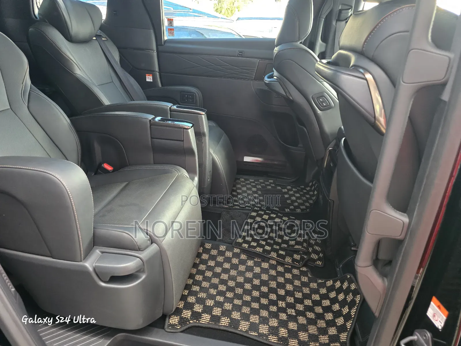 Toyota Alphard 2024 Black
