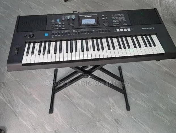Yamaha PSR E 473 Keyboard Complete With Metallic Adjustable Stand - main view