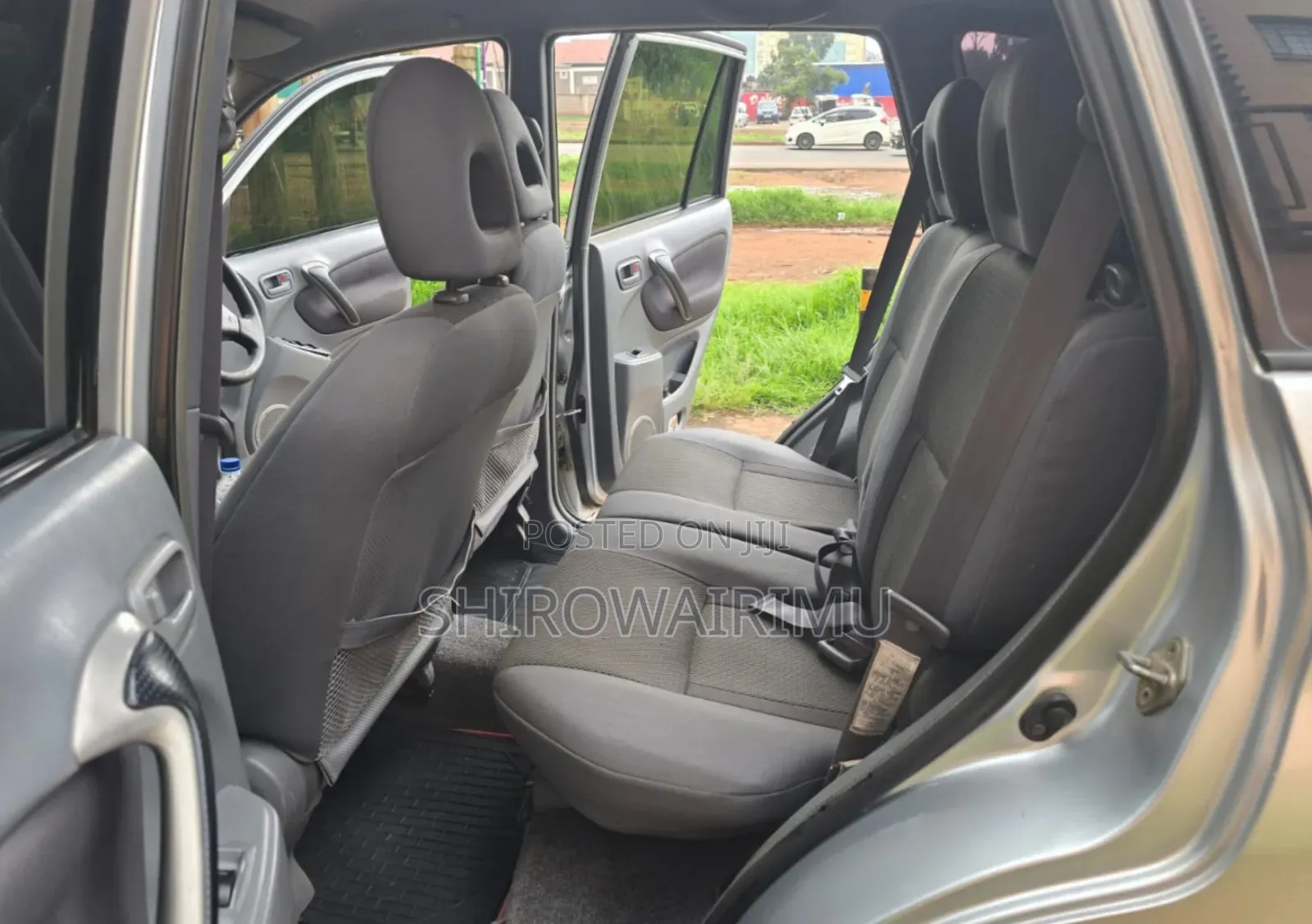 Toyota RAV4 2001 Ivory