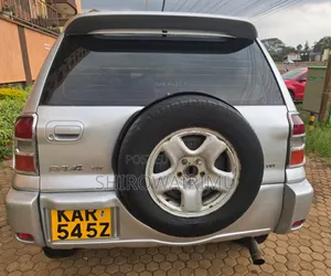 Toyota RAV4 2001 Ivory