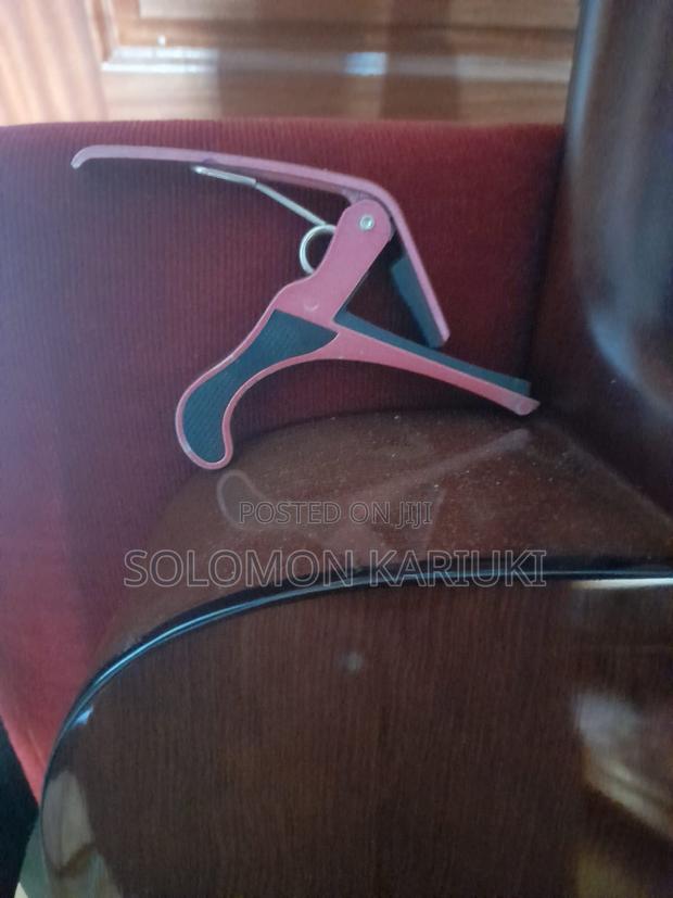 Yamaha F310 Acousic Guitar With Accessories - thumbnail 6