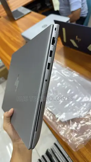 Laptop HP ZBook Firefly 16 G10 16GB Intel Core i7 SSD 512GB