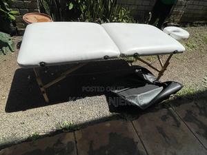 White Massage Table (70’ By 31’ Inches) - thumbnail 2