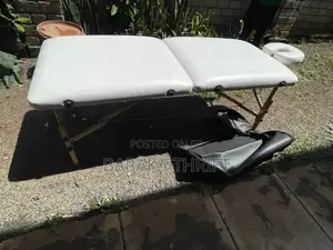 White Massage Table (70’ By 31’ Inches)