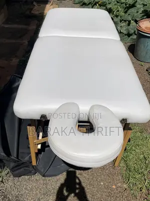 White Massage Table (70’ By 31’ Inches)