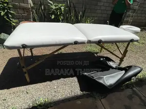 White Massage Table (70’ By 31’ Inches)