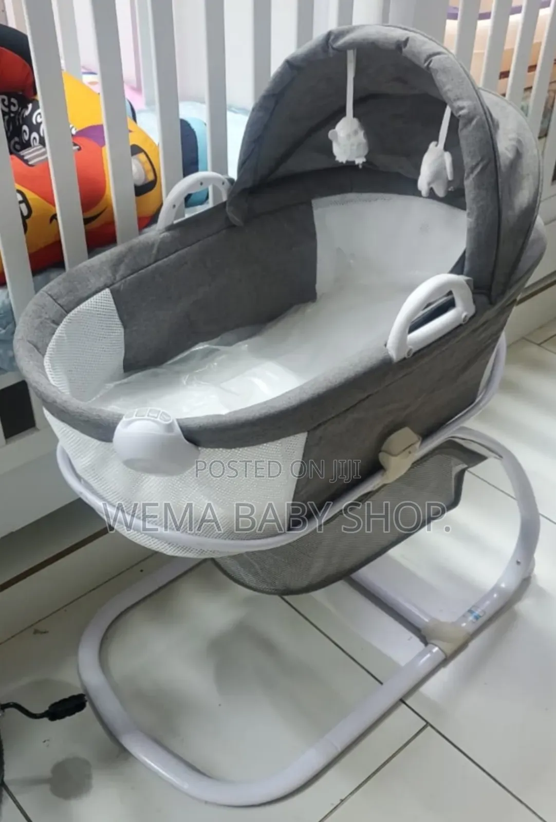 Breathable Deluxe Moses Bassinet With Music,Vibration,Light and Wheels