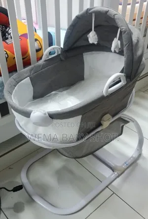 Breathable Deluxe Moses Bassinet With Music,Vibration,Light and Wheels