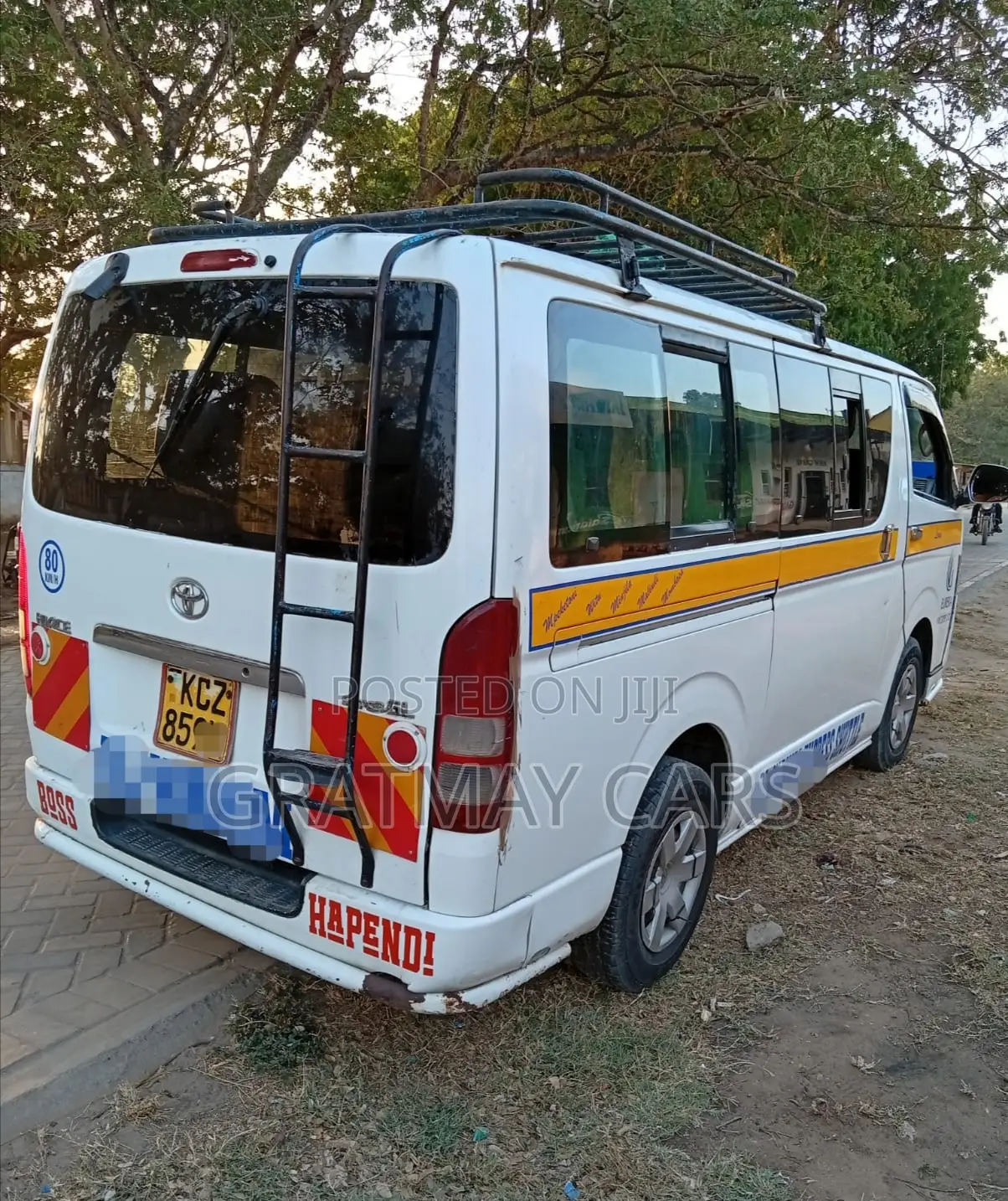 Toyota HiAce 2013 White