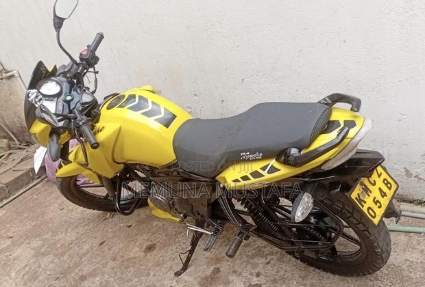 TVS Apache RTR 160 2V 2012 Yellow - main view