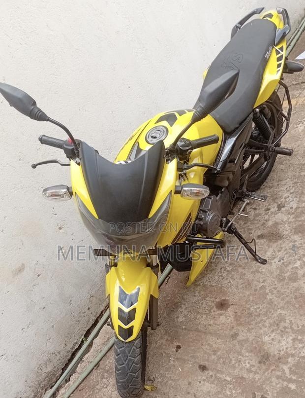TVS Apache RTR 160 2V 2012 Yellow - thumbnail 2