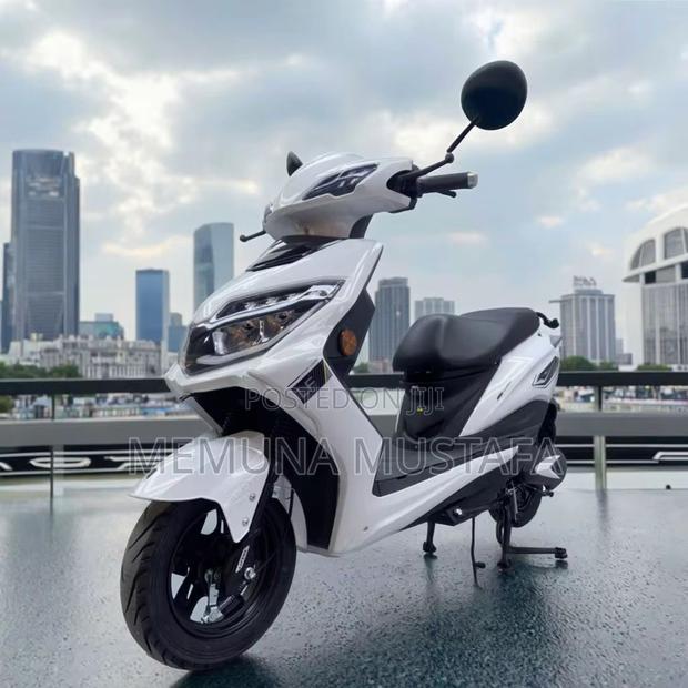 New Motorcycle 2024 White - thumbnail 3