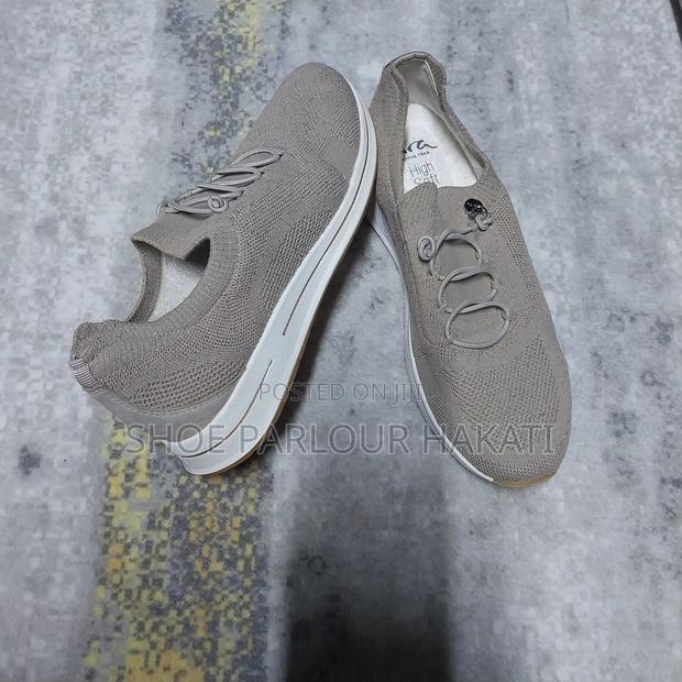 Sneaker Shoe - thumbnail 2