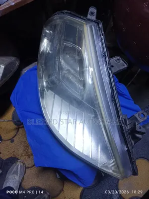 Nissan Tiida H Light New Ex Japan