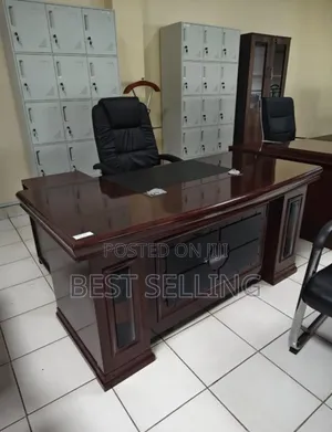 1.6m Mahogany Desk