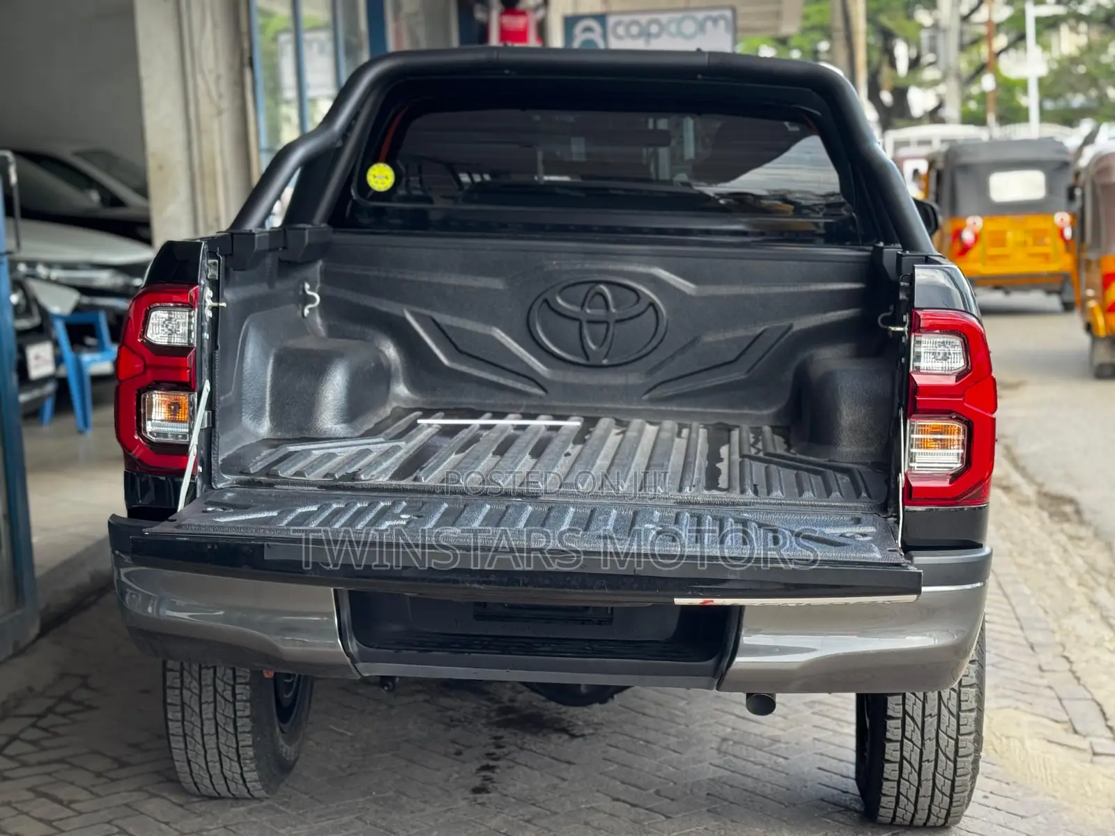 Toyota Hilux Revo Double Cab Deisel 2.4 AWD 2020 Black