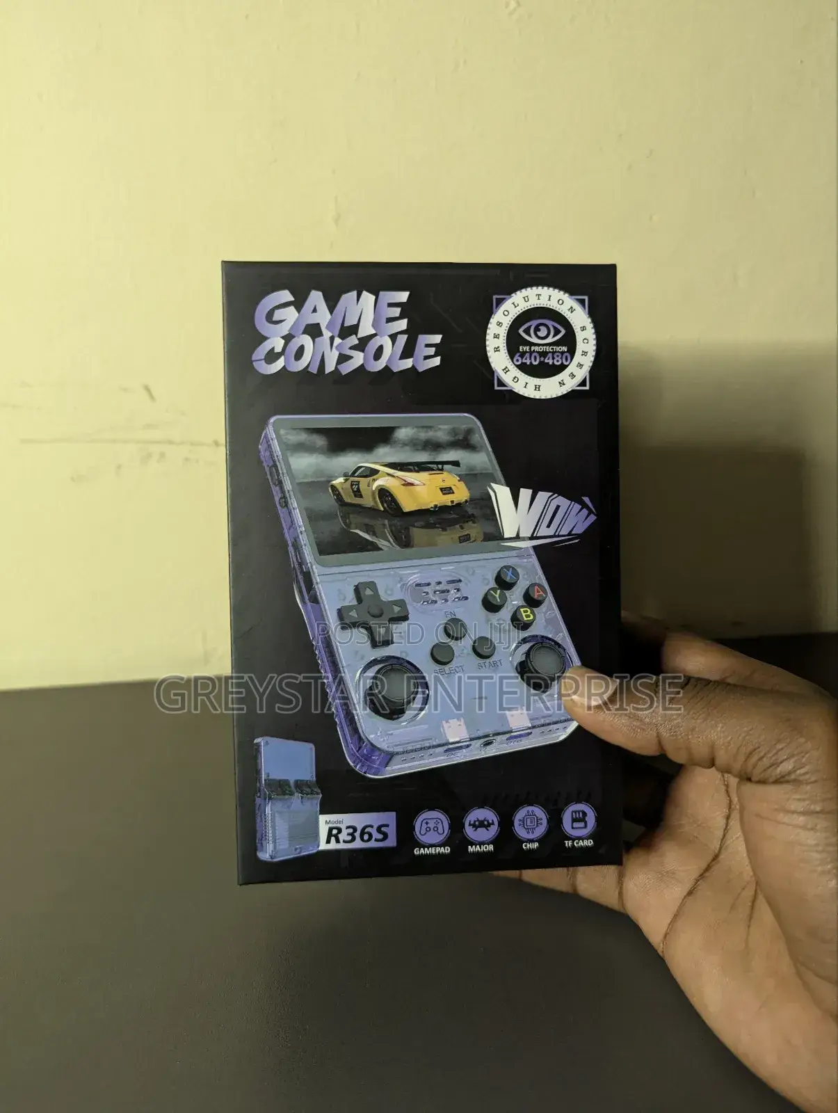 Retro Handheld Video Gaming Console Player R36s Classic Controller