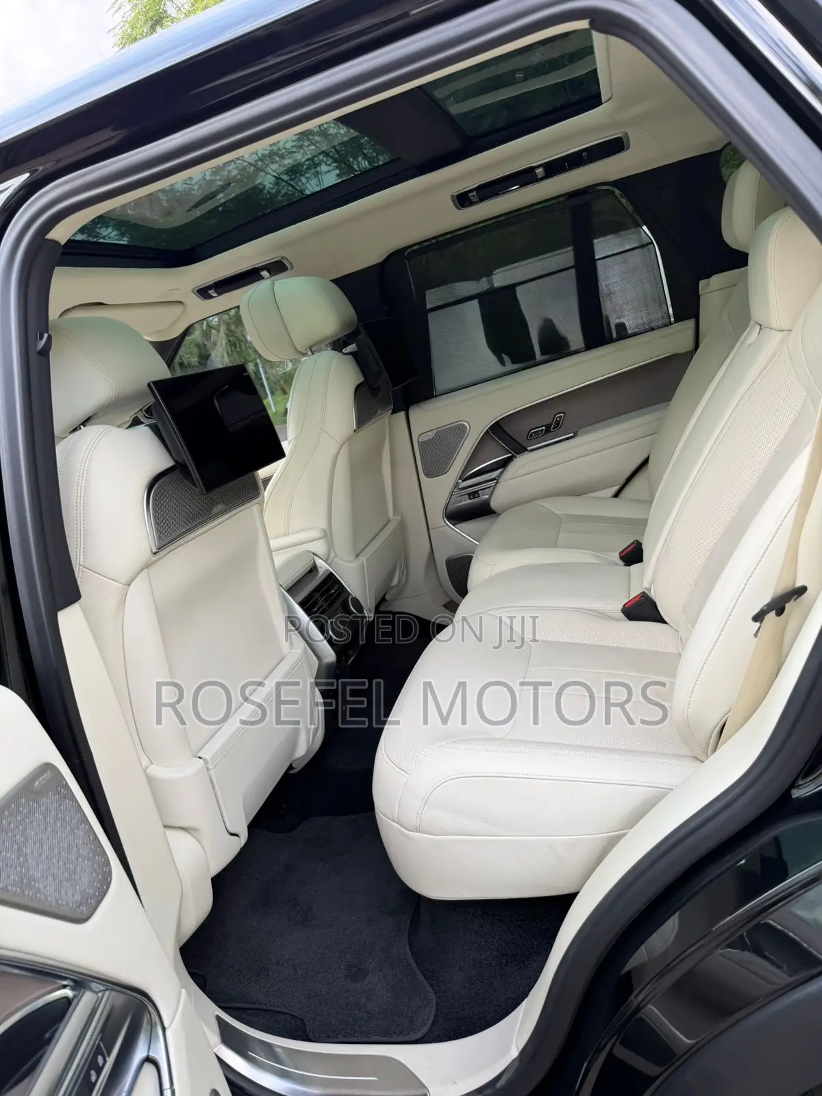 Land Rover Range Rover Vogue 2022 Black