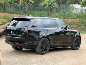 Land Rover Range Rover Vogue 2022 Black