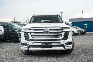 Toyota Land Cruiser 2023 White