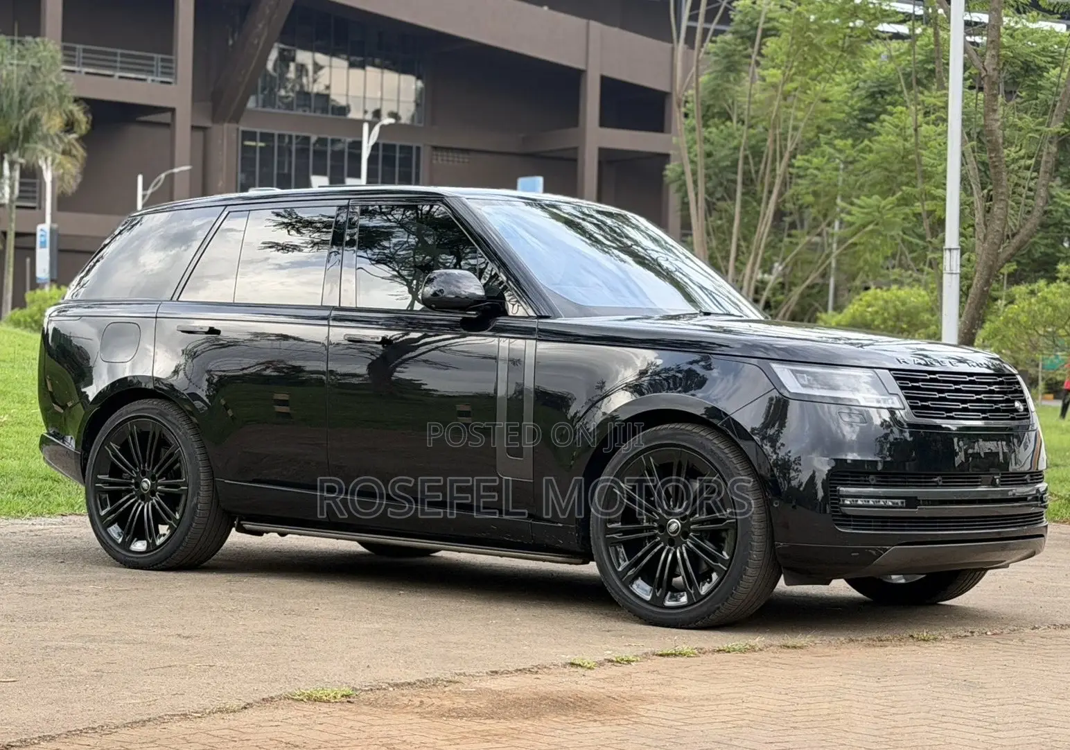 Land Rover Range Rover Vogue 2022 Black