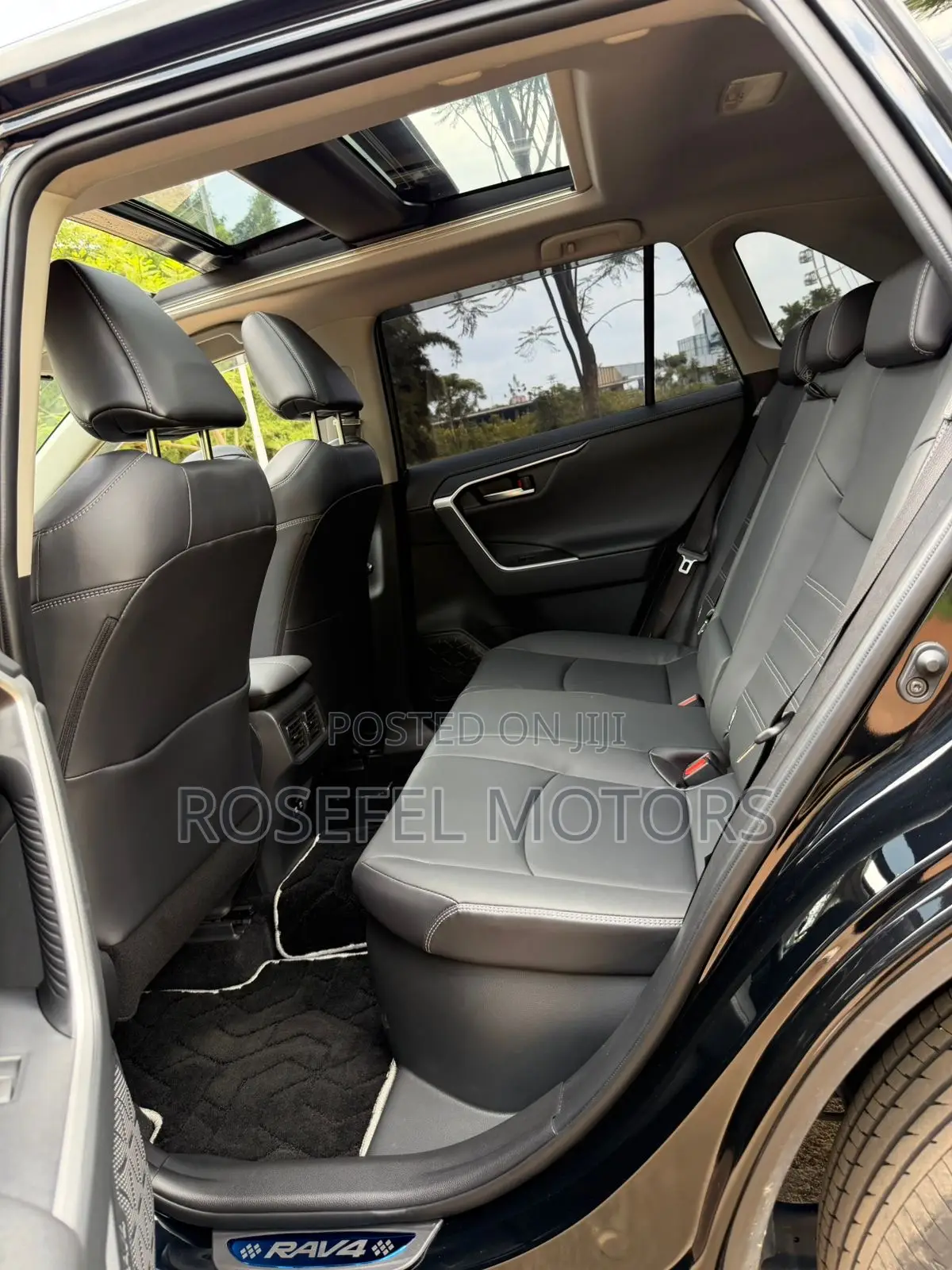 Toyota RAV4 Hybrid 2019 Black
