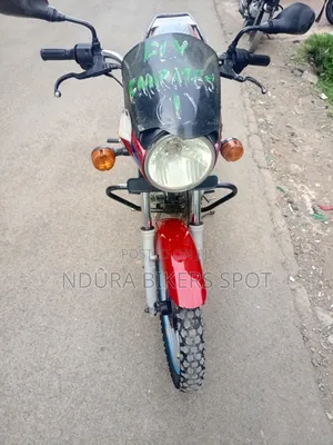 Bajaj Boxer 125 2024 Red