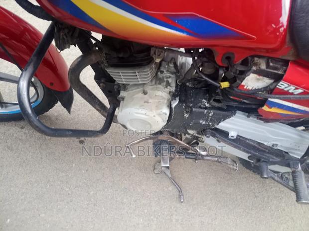 Bajaj Boxer 125 2024 Red - thumbnail 3