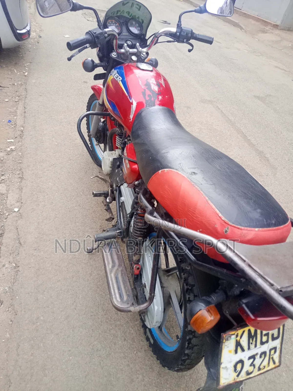 Bajaj Boxer 125 2024 Red
