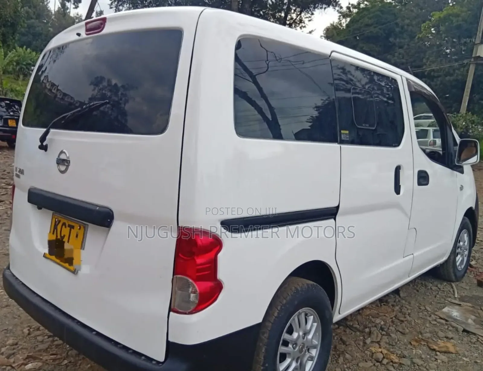 Nissan NV200 2011 White