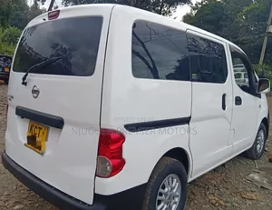 Nissan NV200 2011 White