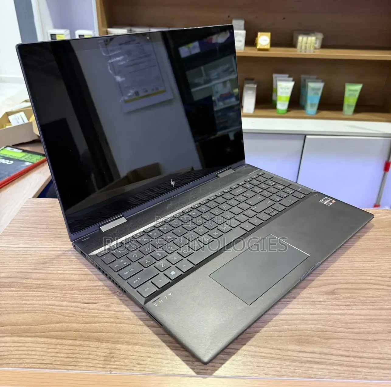 Laptop HP Envy 15 8GB AMD Ryzen 5 SSD 512GB