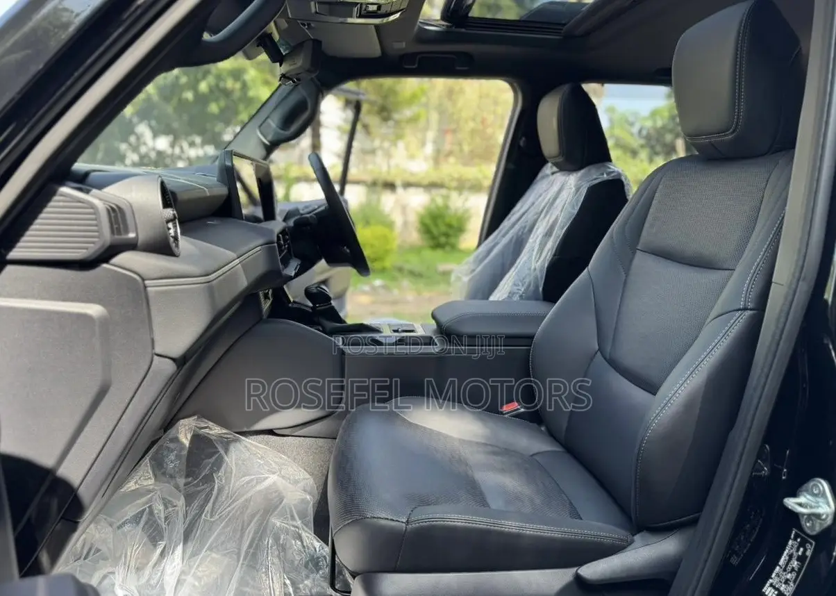 Toyota Land Cruiser Prado 2.7 2024 Black