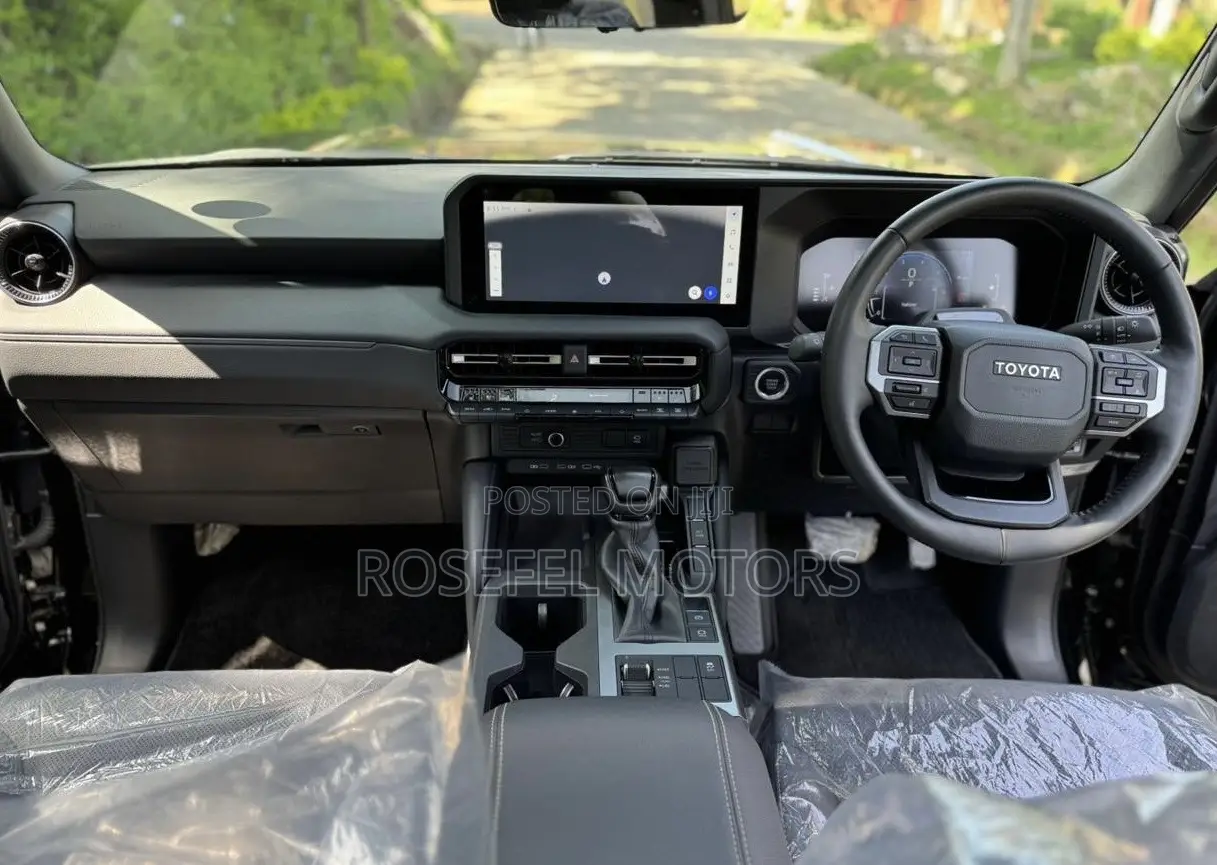 Toyota Land Cruiser Prado 2.7 2024 Black