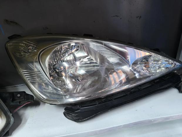 Honda Fit Shuttle Ex Japan Xenon Headlights