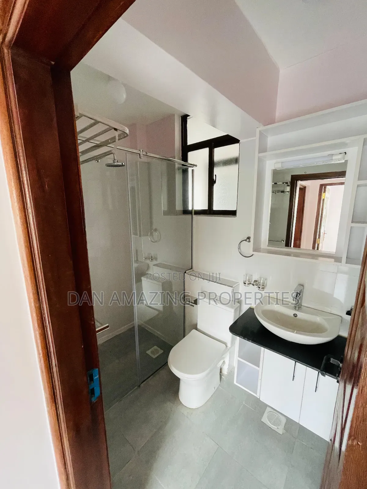 2bdrm Apartment in Ngong Rd, Lenana for rent