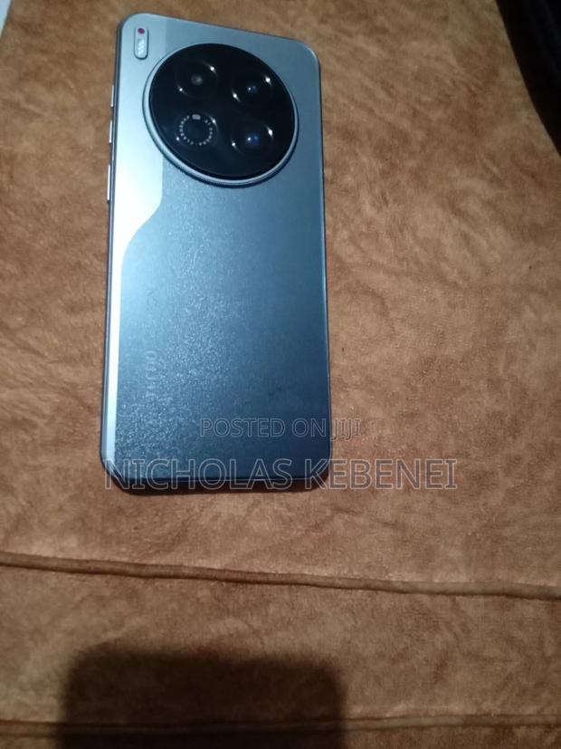 Tecno Camon 40 Premier 256 GB - thumbnail 7