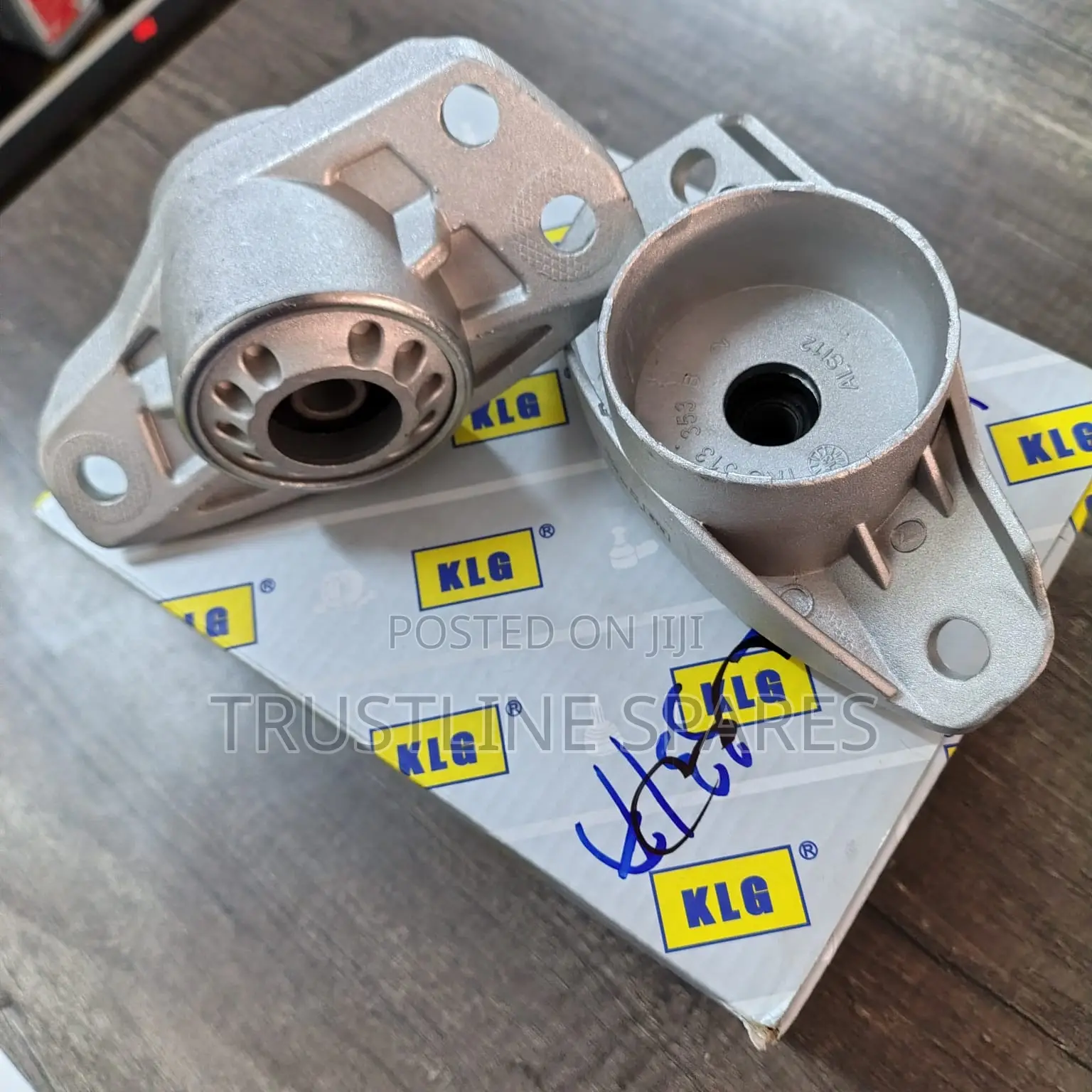 Vw Golf / Passat / Tiguan Rear Shock Mount