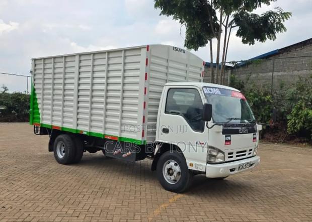 Isuzu NPR Local 2018 White - thumbnail 3