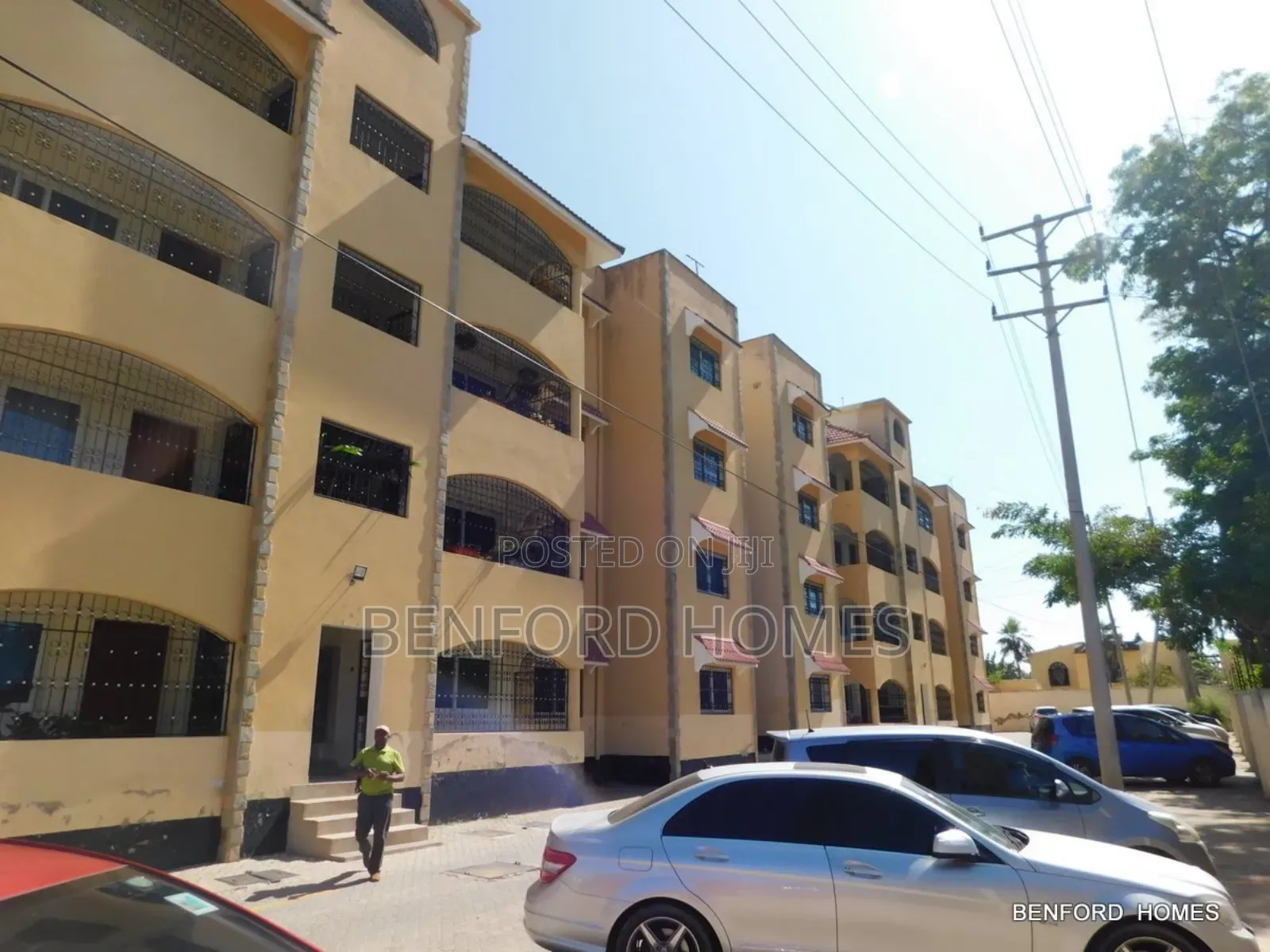 3bdrm Apartment in Beach Road, Nyali Mkomani for sale