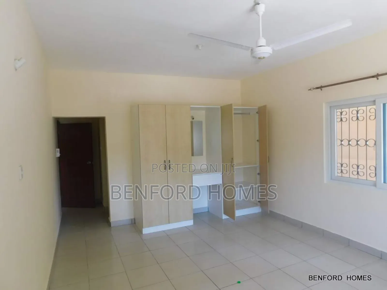 3bdrm Apartment in Beach Road, Nyali Mkomani for sale