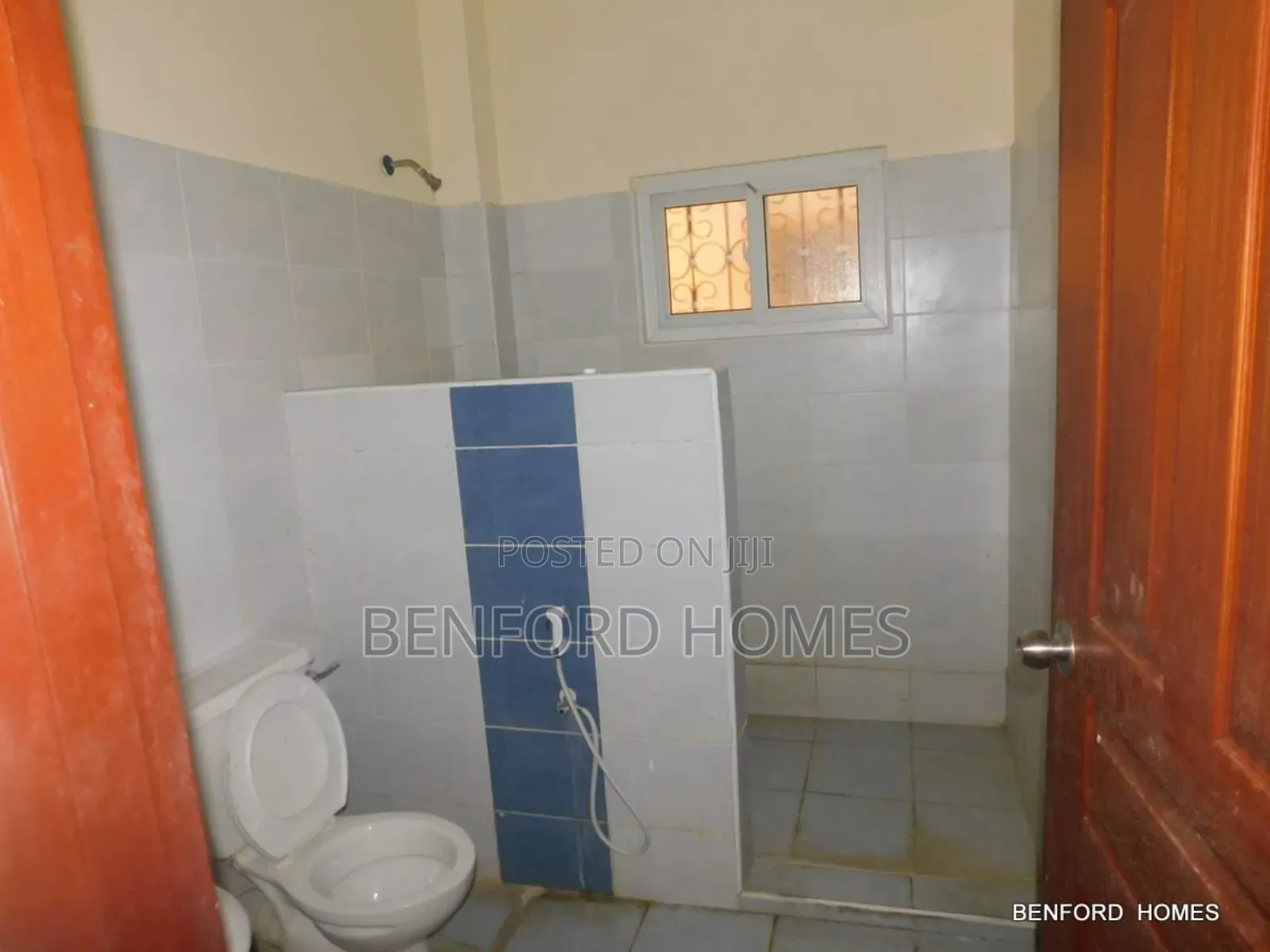 3bdrm Apartment in Beach Road, Nyali Mkomani for sale