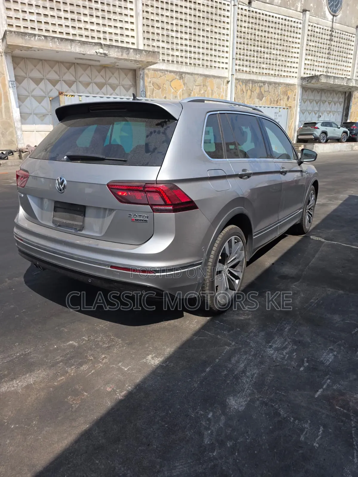 Volkswagen Tiguan 2.0T SEL Premium R-Line AWD 4MOTION 2020 Gray